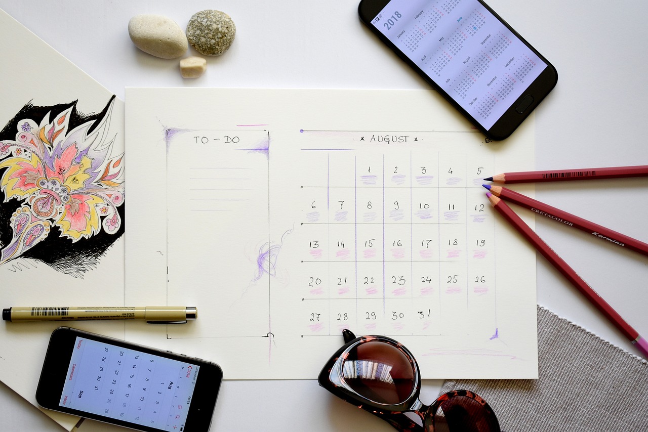 How to Make Your Own Customized Wall Calendar